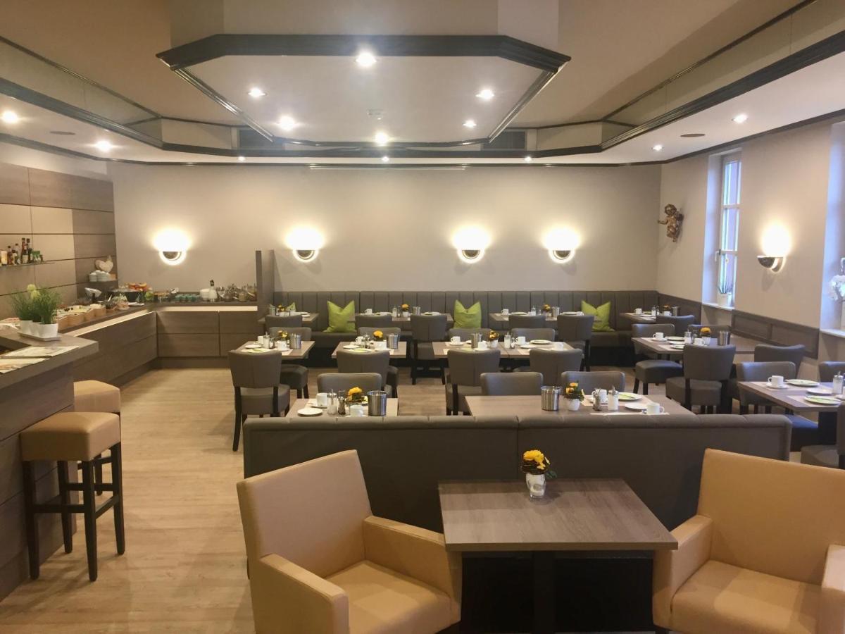 Hotel Bronnbacher Hof Wertheim Bagian luar foto