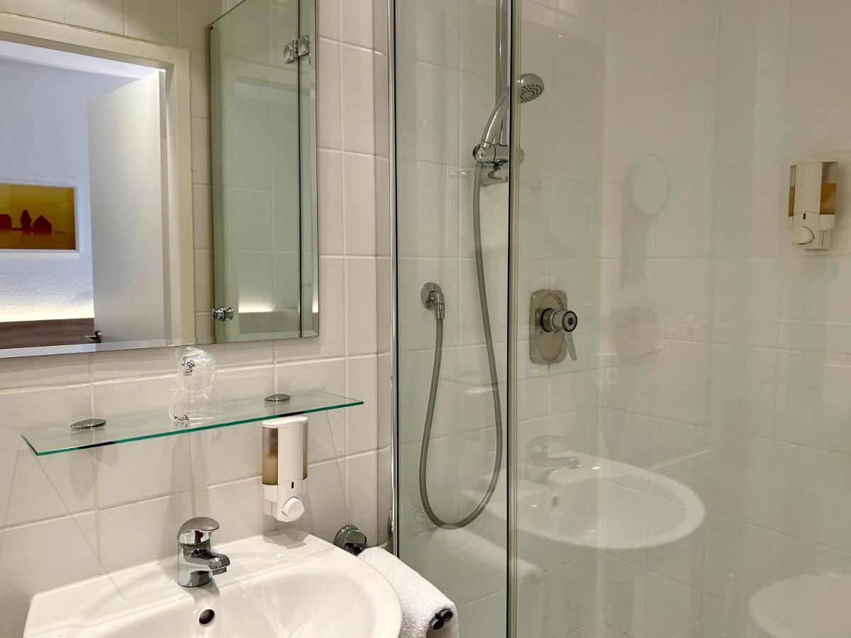 Hotel Bronnbacher Hof Wertheim Bagian luar foto