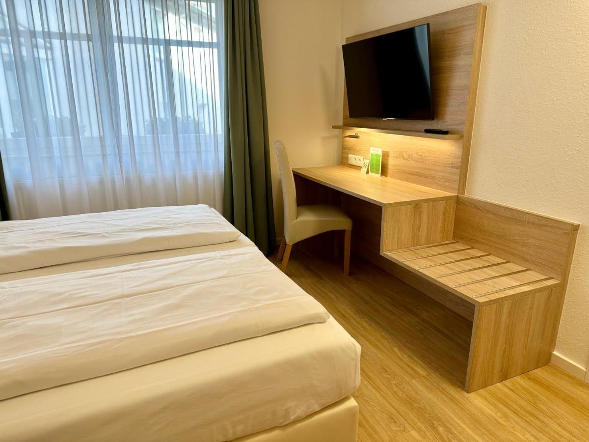 Hotel Bronnbacher Hof Wertheim Bagian luar foto
